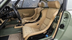 Antique Tan LeatherInterior image