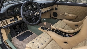 Antique Tan LeatherInterior image