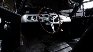 Black Leather / SilverInterior image