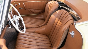 Cognac LeatherInterior image