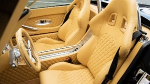 Magnolia Hulshof LeatherInterior image