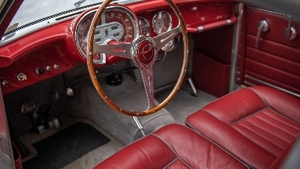 Rosso LeatherInterior image