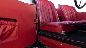Green LeatherInterior image