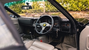 Grey LeatherInterior image