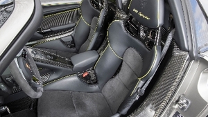 Black Leather / Alcantara - Acid Green PipingInterior image