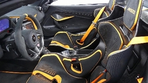 Carbon Black / McLaren Orange AlcantaraInterior image