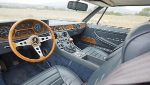 Blu LeatherInterior image