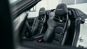 Black Leather - Grey StitchingInterior image