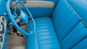 Tan LeatherInterior image