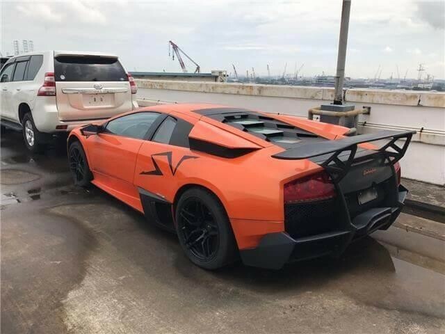 ECR - Lamborghini Murciélago LP 670-4 SuperVeloce details