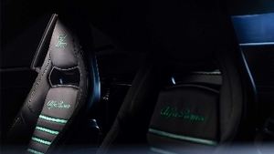 Black Leather - Montreal Green Stitching / PipingInterior image