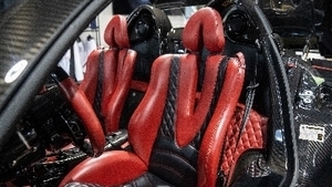 Black / Red Leather - Red StitchingInterior image