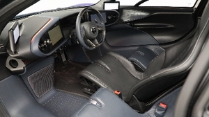 Black / Blue LeatherInterior image