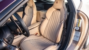 Black / Creta LeatherInterior image