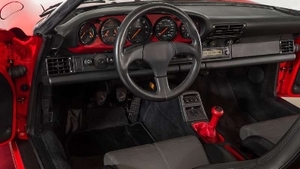 Austrian Red / Black LeatherInterior image