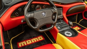 Rosso / Giallo LeatherInterior image