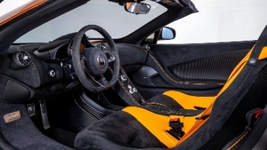 Carbon Black / McLaren Orange Alcantara - McLaren Orange StitchingInterior image