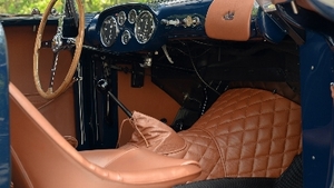 Black LeatherInterior image
