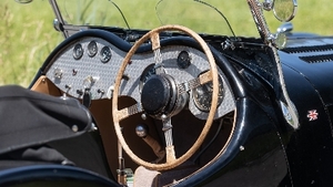 Brown LeatherInterior image