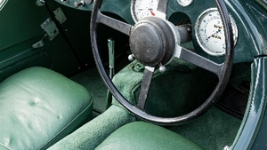 Green LeatherInterior image