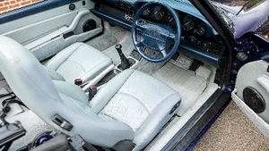 Grey LeatherInterior image
