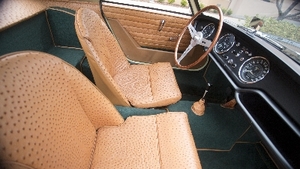 Tan LeatherInterior image