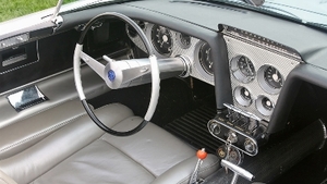 Silver LeatherInterior image