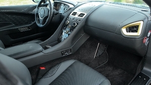 Bronze Metallic / Obsidian Black LeatherInterior image