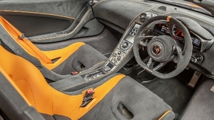 McLaren Orange / Carbon Black Alcantara - Orange StitchingInterior image