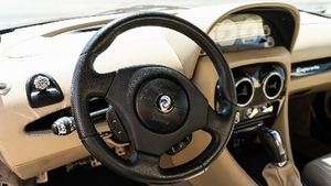 Beige LeatherInterior image