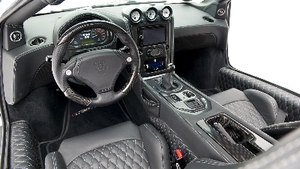 Black Leather / AlcantaraInterior image