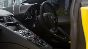 Black / Yellow LeatherInterior image