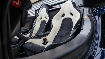 Almond White Leather / Carbon Black AlcantaraInterior image