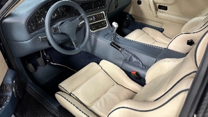 Cream LeatherInterior image