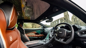 Chestnut Tan / Obsidian Black Leather - Ivory StitchingInterior image