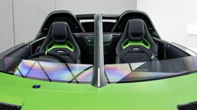 Black Leather - Green StitchingInterior image