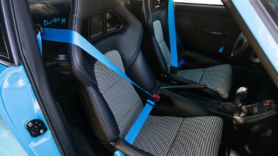 Black Leather / Houndstooth - Riviera Blue StitchingInterior image