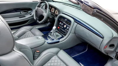 Dark Grey LeatherInterior image