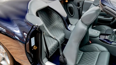 Dark Grey LeatherInterior image