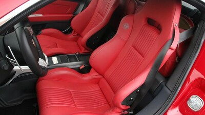 Red / Black LeatherInterior image