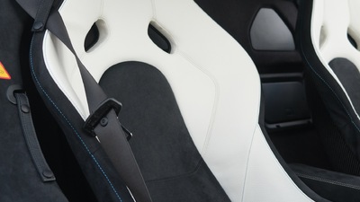 Almond White / Carbon Black AlcantaraInterior image