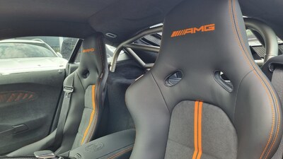 Black Exclusive Nappa Leather / DINAMICAInterior image