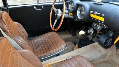 Brown LeatherInterior image