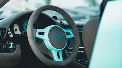 Grey Leather / Alcantara - Tiffany Blue StitchingInterior image