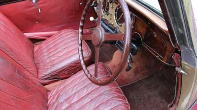 Red LeatherInterior image