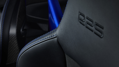 Black Leather / Alcantara - Blue StitchingInterior image