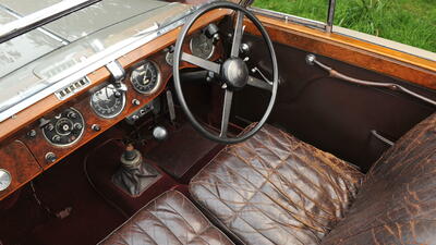 Brown LeatherInterior image