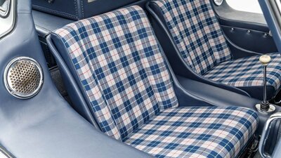 Blue Leather / Plaid InsertsInterior image