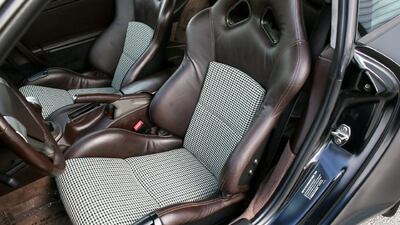 Cocoa Brown Leather / Pepita Seat InsertsInterior image