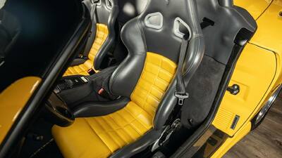 Nero / Giallo LeatherInterior image